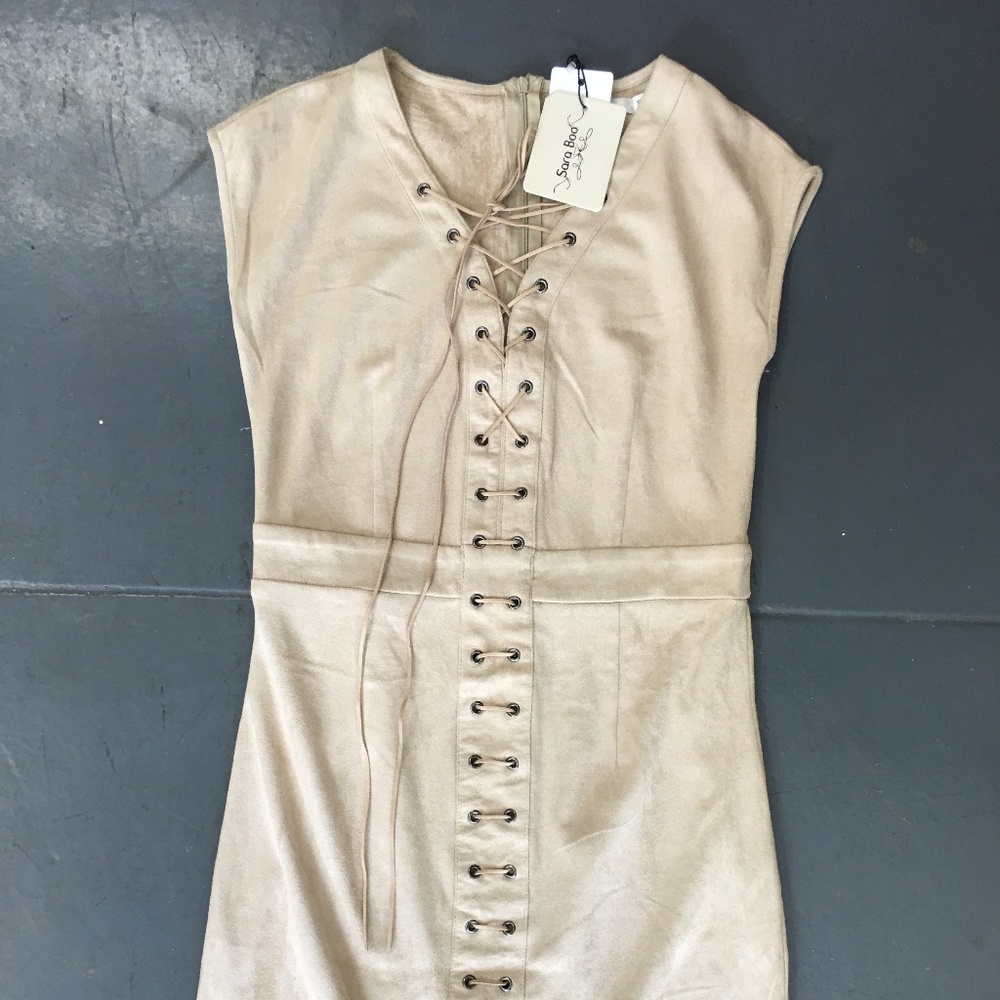 Sara Boo beige sleeveless one-piece pencil skirt